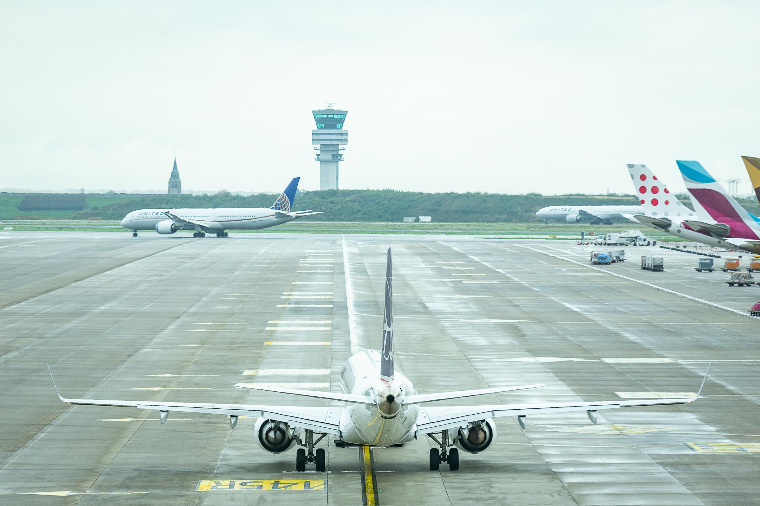 L’aeroporto di Bruxelles cancellerà preventivamente un gran numero di voli a causa della manifestazione sindacale nazionale