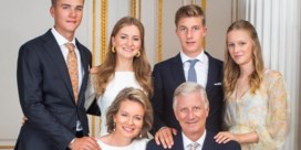 Koninklijke familie verspreidt stemmige kerstkaart met familiehondjes