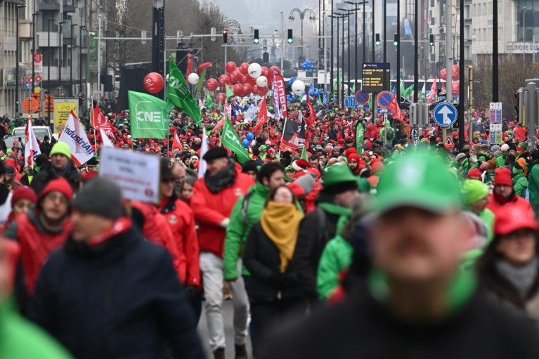 16.500 vakbondslieden trekken door Brussel voor meer koopkracht: ‘We gaan niet stoppen’ 