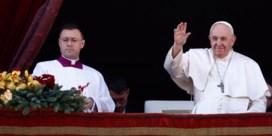 Urbi et orbi: paus Franciscus streng voor wereldse hang naar ‘macht, geld, trots, hypocrisie en leugens’