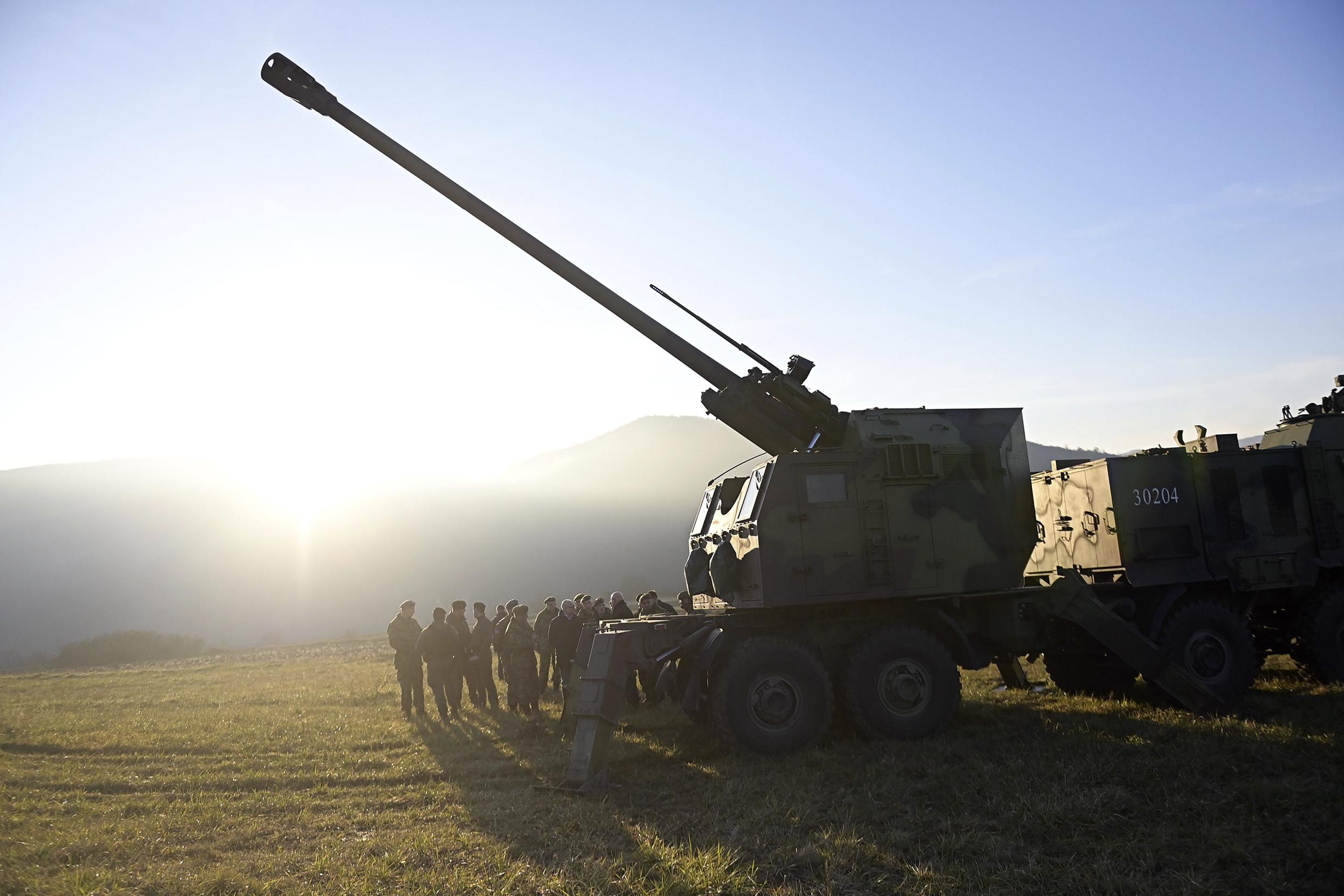 Сербская армия приведена в боевую готовность из-за напряженности в отношениях с Косово