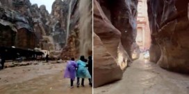 Historische Jordaanse stad Petra loopt onder water: 1.700 toeristen geëvacueerd