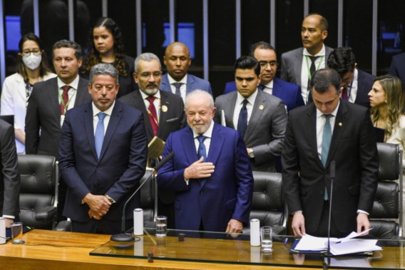 Lula da Silva ingezworen als president van Brazilië, man met explosieven opgepakt 