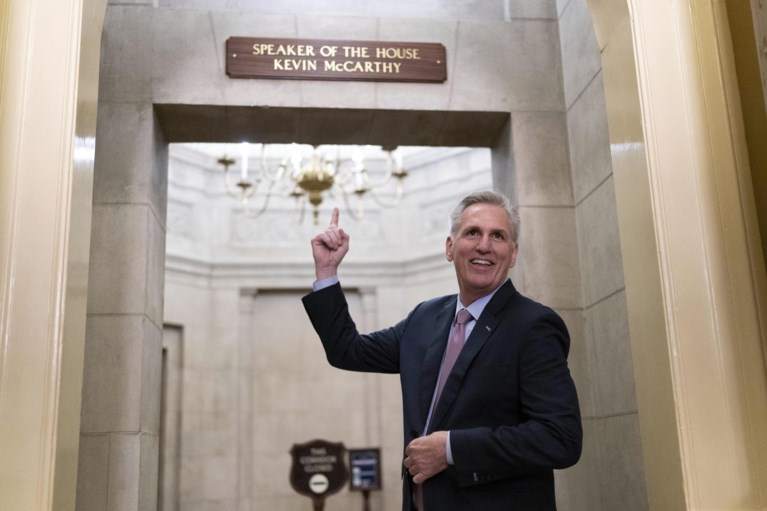 Kevin McCarthy na vijftien stemrondes eindelijk gekozen tot voorzitter van het Huis