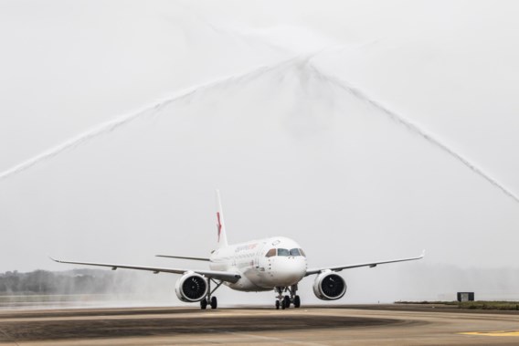 Eerste vliegtuig geland uit China waarvan afvalwater wordt gecontroleerd op coronavirus