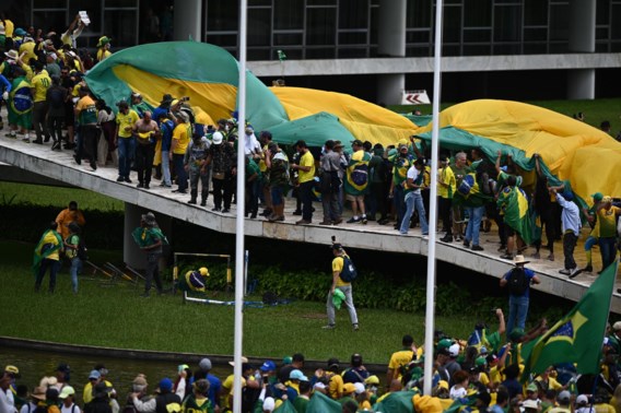 Braziliaans hof beveelt arrestatie oud-justitieminister, Bolsonaro uit ziekenhuis