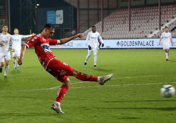 KV Mechelen is eerste halve finalist in Croky Cup na late goal tegen KV Kortrijk