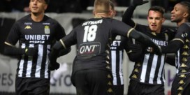 Charleroi draait scheve situatie om tegen Cercle Brugge en springt over Anderlecht in het klassement