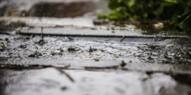 KMI waarschuwt voor regen en gladde wegen