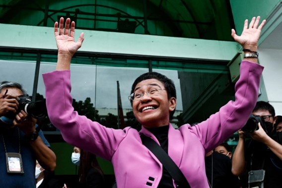 Filipijnse journalist en Nobelprijswinnaar Maria Ressa vrijgesproken van belastingontduiking: ‘Het recht zegeviert’