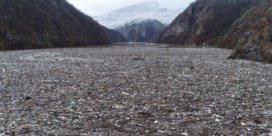 Vuilnisbelt of rivier? 10.000 kubieke meter afval belandt in het water