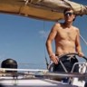 Gert Verheyen op een boot: om je zeeziek te lachen.