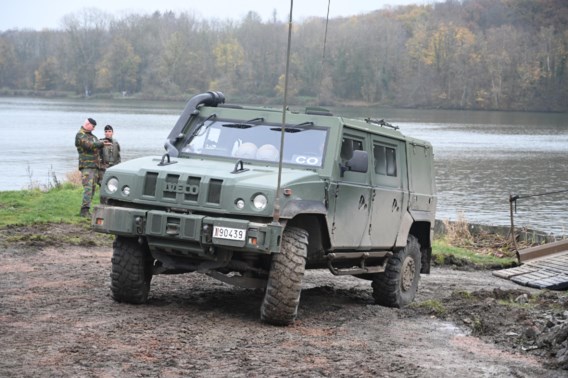Oekraïne krijgt grootste Belgische wapenlevering ooit, maar kritiek op verouderde legervoertuigen