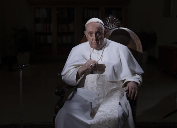 Paus Franciscus zegt dat homoseksualiteit geen misdrijf is