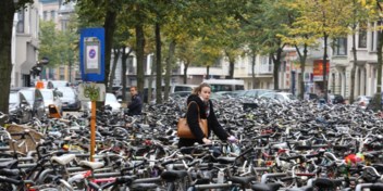 In Nederland hebben ze geen Vleeshuis nodig om de wildgroei aan fietsen te stallen