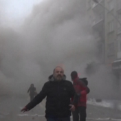 Turkse cameraploeg filmt moment van tweede aardbeving