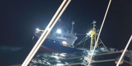 Belgisch vissersschip zinkt voor Engelse kust, bemanning gered