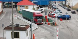 Truckers staan ruim zestig uur stil aan grens tussen Polen en Wit-Rusland