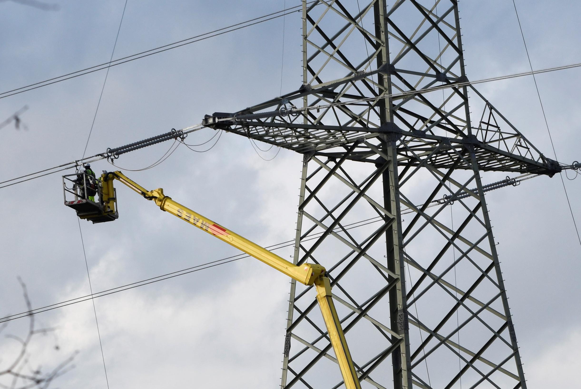 Elektriciteitsnet Niet Klaar Voor Energietransitie | De Standaard