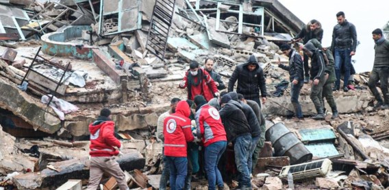 Aardbeving: 184 mensen aangehouden wegens nalatigheid