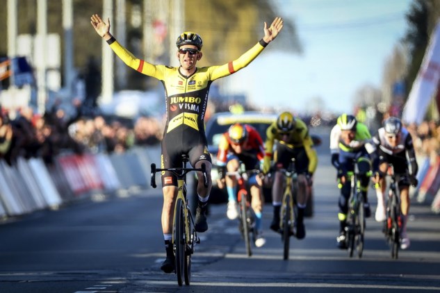 Tiesj Benoot wint Kuurne-Brussel-Kuurne | De Standaard Mobile