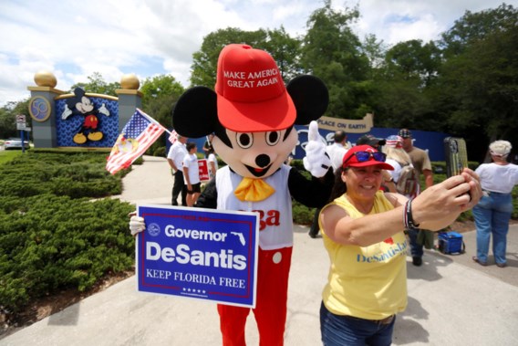Il governatore della Florida prende il potere a Disney World perché è “troppo sveglio”