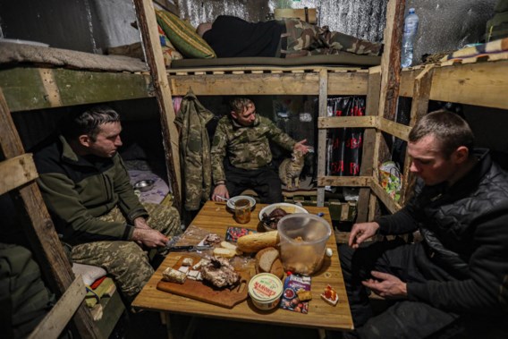 Aan het front in Donetsk: ‘Bij het ontbijt zien we: die leeft niet meer, die ook niet’ 
