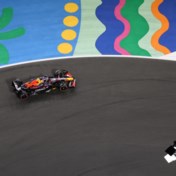 Sergio Pérez wint in Saudi-Arabië voor ploegmaat Max Verstappen