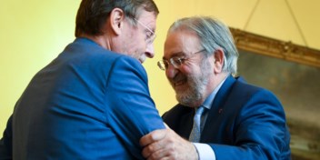 Herman De Croo betaalt onwettige pensioenextra's terug aan de Kamer