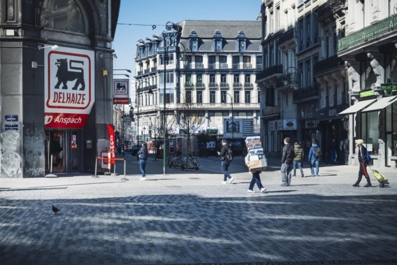 Zelfstandige Delhaize in Brusselse Anspachlaan verzegeld na zwartwerk
