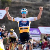 Remco Evenepoel heeft felbegeerde ritzege in Ronde van Catalonië beet