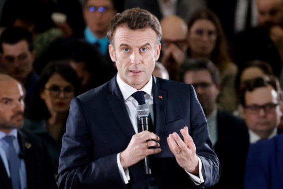 Macron belooft te luisteren, maar wil niet plooien 