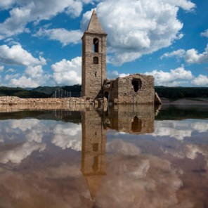 Eeuwenoude ruïnes komen boven water door aanhoudende droogte in Catalonië
