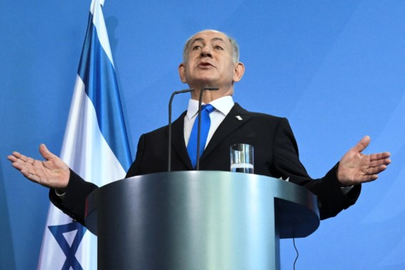 Telkens als Israël brandt, vertrekt Netanyahu op citytrip
