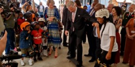 Koning Filip krijgt skateles in Zuid-Afrika