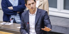 Open VLD’er Maurits Vande Reyde verscheurt ‘zwijgakkoord’ Vlaams Parlement: ‘Dit is systeem van absolute controle’