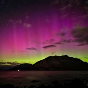 Uitzonderlijk helder poollicht kleurt hemel boven Australië en Nieuw-Zeeland