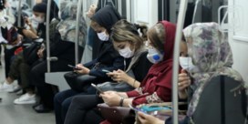 Iraanse vrouwen zonder hidjab mogen niet meer op metro