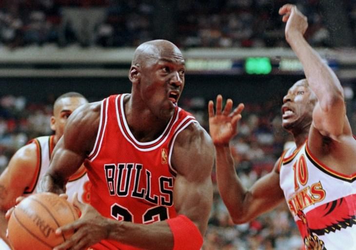 Afstoten begin Tandheelkundig Basketbalschoenen Michael Jordan leveren recordbedrag op | De Standaard  Mobile