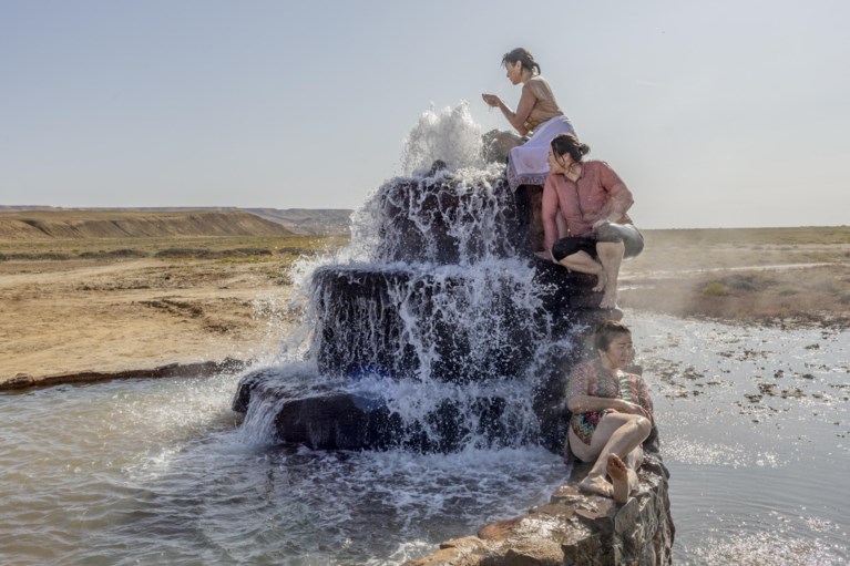 Oekraïense fotograaf wint World Press Photo met beeld van gebombardeerde kraamkliniek in Marioepol