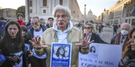 Broer verdwenen tienermeisje krijgt woede van paus en half Italië over zich