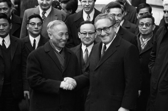 Henry Kissinger is op zijn 100ste verjaardag nog steeds even briljant als amoreel