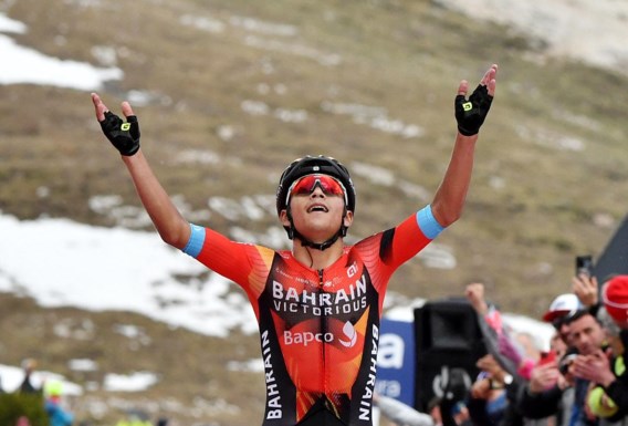 Santiago Buitrago wint koninginnenrit in Giro, Roglic pakt drie seconden op leider Thomas