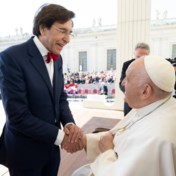 Di Rupo bij de paus: ‘Moeder was erg katholiek en bad veelvuldig tot de heilige maagd’