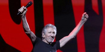 Roger Waters laat omstreden uniform in de kast in Frankfurt