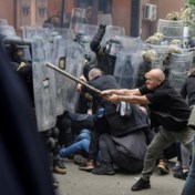 Serviërs raken slaags met Navo-soldaten bij rellen over Albanese burgemeesters