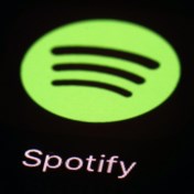 Spotify ontslaat opnieuw 200 werknemers op podcastafdeling