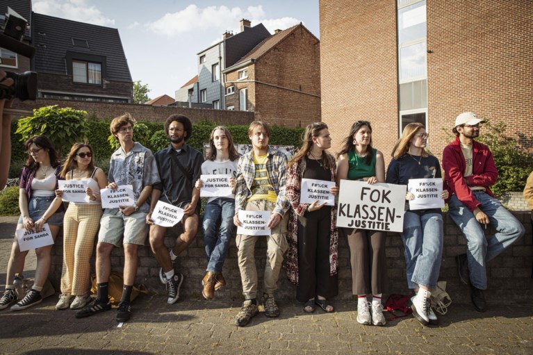 Studenten vs. Van Quickenborne: ‘In de zaak-Reuzegom zijn rijke mensen goed weggekomen’