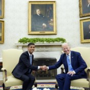Joe Biden vermaakt zich met ‘president’ Rishi Sunak
