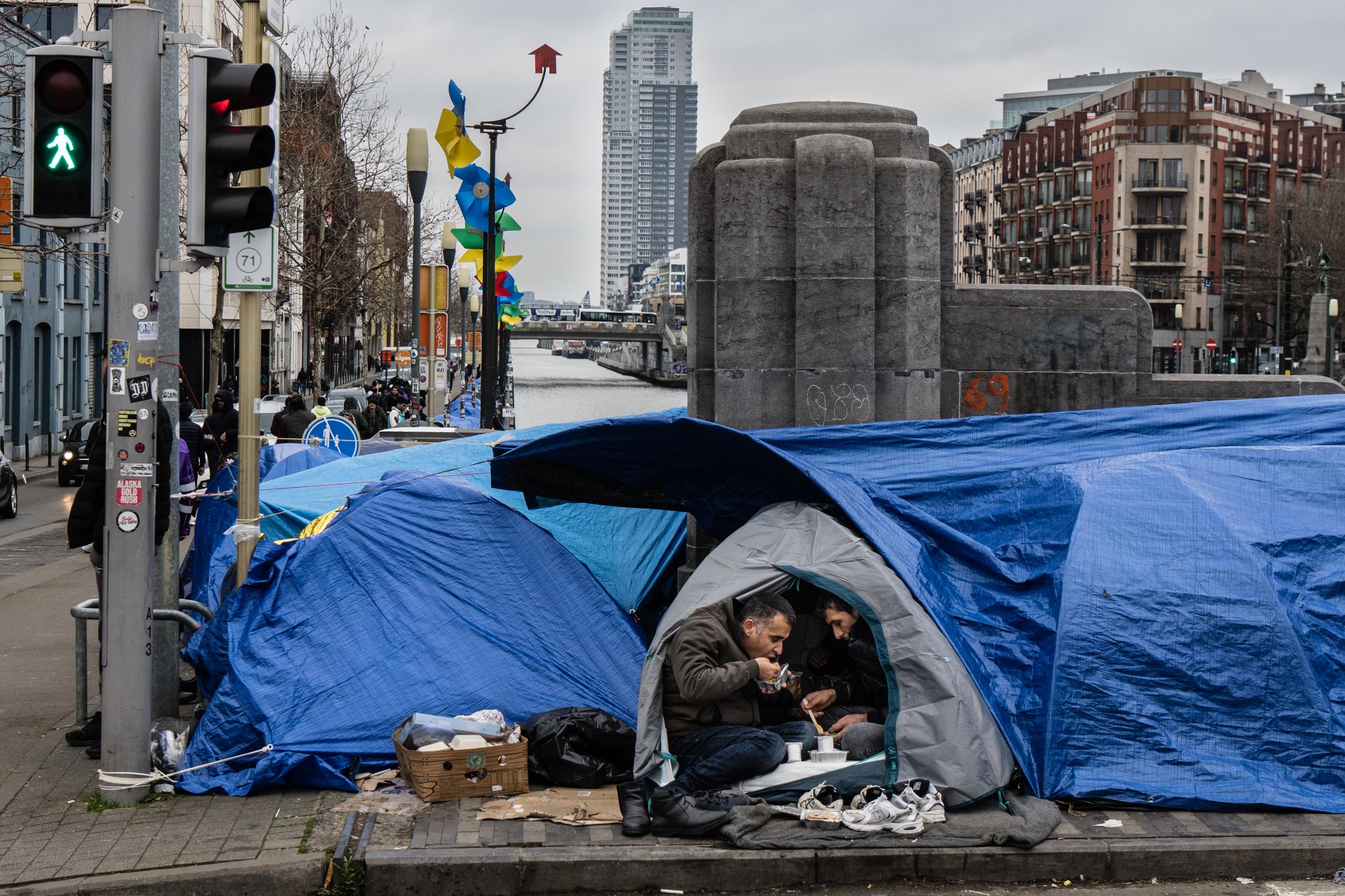 Van Den Brandt Vreest Nieuwe Tentenkampen In Brussel Door Opvangstop ...